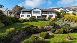 Chatsworth House, Gannel Road, Newquay TR7 2AG
