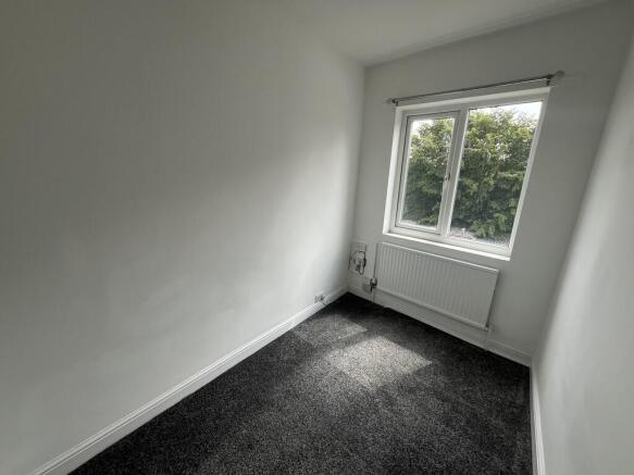 2 bed Terraced to rent Image 10