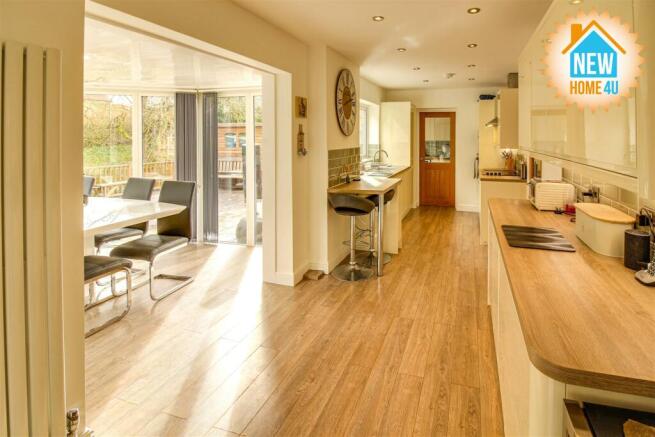 KITCHEN: