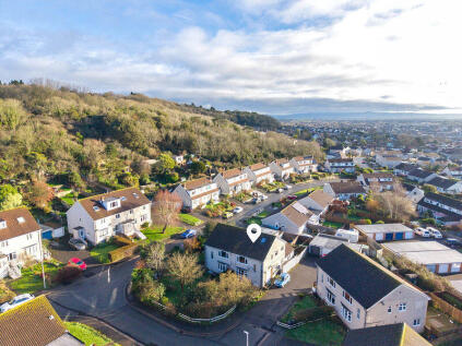 Pleshey Close, Worle - IMPRESSIVE MAISONETTE