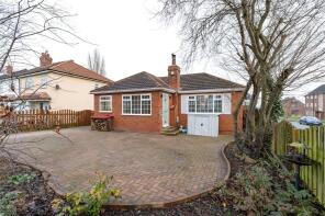 37, Fearnville View, Roundhay, Leeds LS8 3DJ
