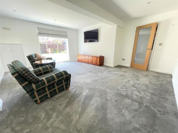 SITTING ROOM