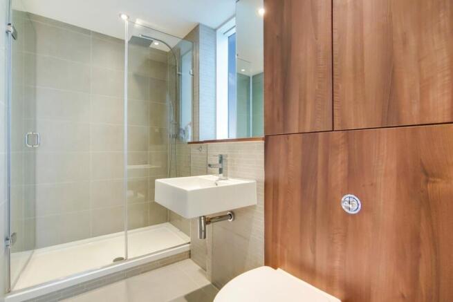 12_Ensuite 2-0