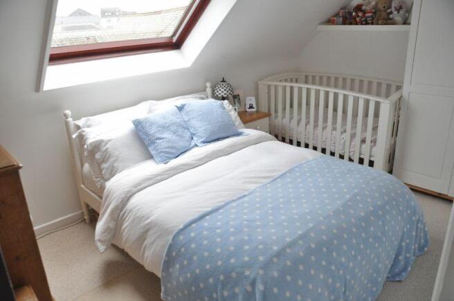 Bedroom 2nd pic
