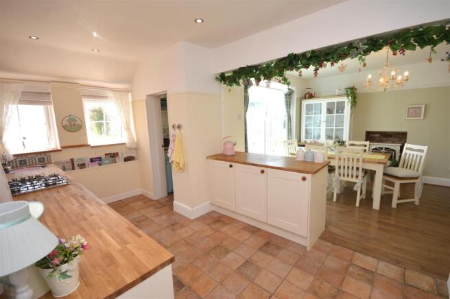 Kitchen.JPG