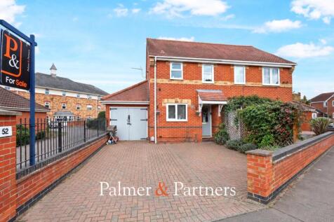 Haddon Park, Hythe, Colchester, Essex, CO1