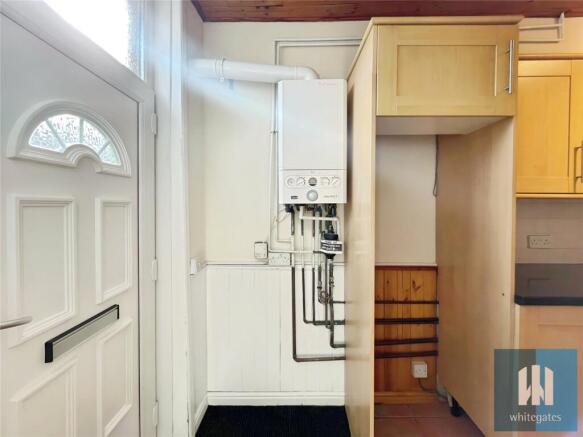 2 bed Terraced to rent Image 12