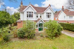 24, New Barn Road, East Cowes PO32 6AY