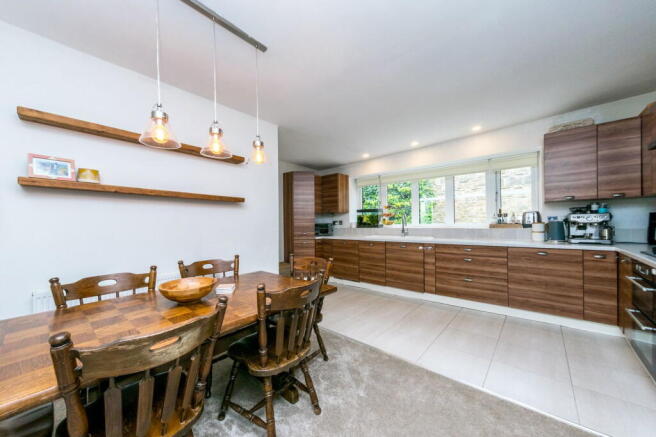 2 bed Semi-Detached for sale Image 4