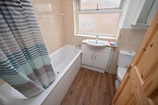 2 bed Semi-Detached for sale Image 11