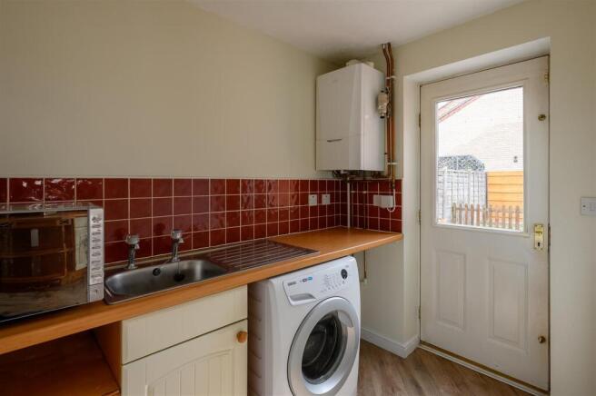 4 bed Detached for sale Image 6