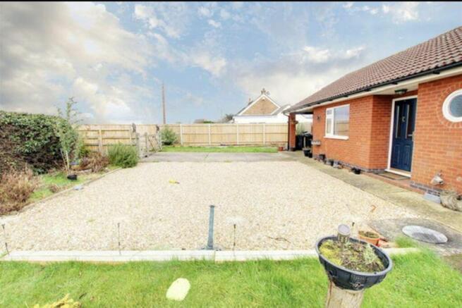 Front parking and driveway 
