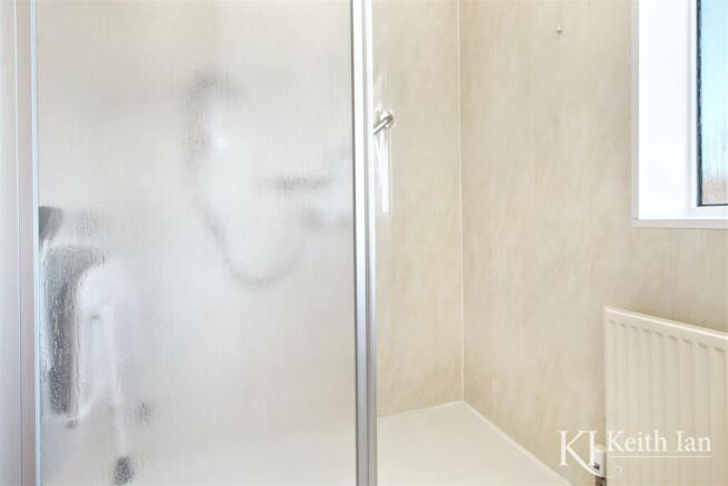 shower room 2.jpg