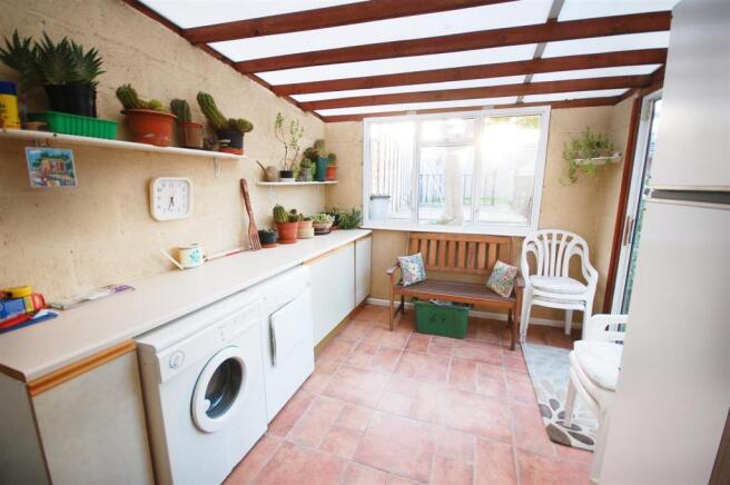Rear utility area