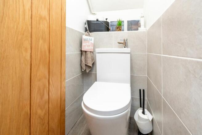 Bedrooms & Bathrooms