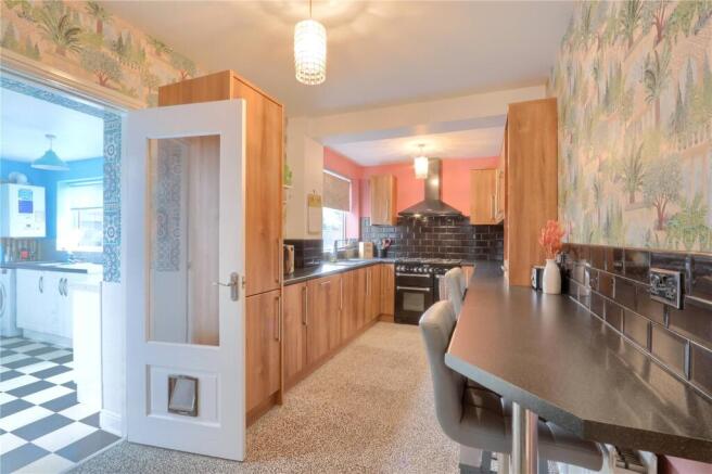 3 bed Semi-Detached for sale Image 9