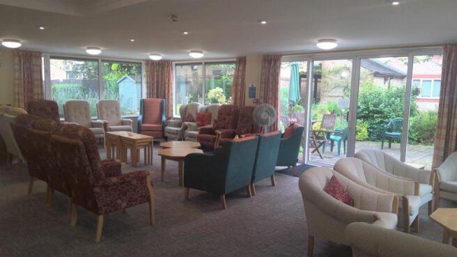 COMMUNAL LOUNGE