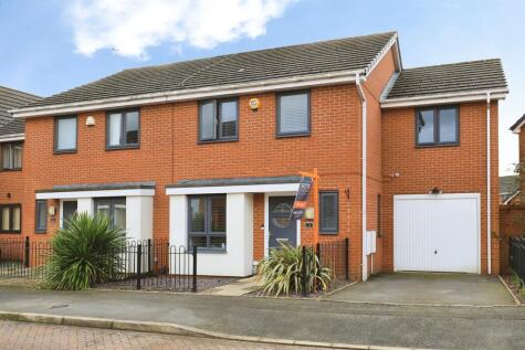 Crantock Gardens, Bilston