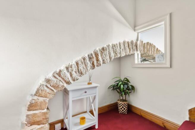3 bed Terraced for sale Image 12