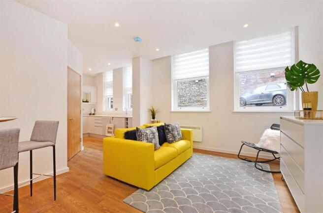 2 bed Apartment to rent Image 8