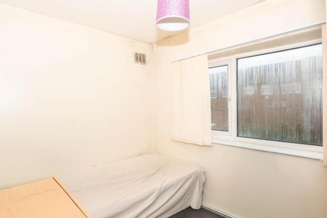 3 bed Semi-Detached for sale Image 9