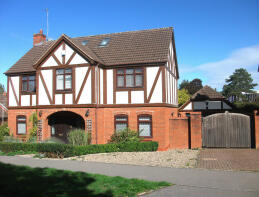 10, Chancel Way, Cheltenham GL53 7RR