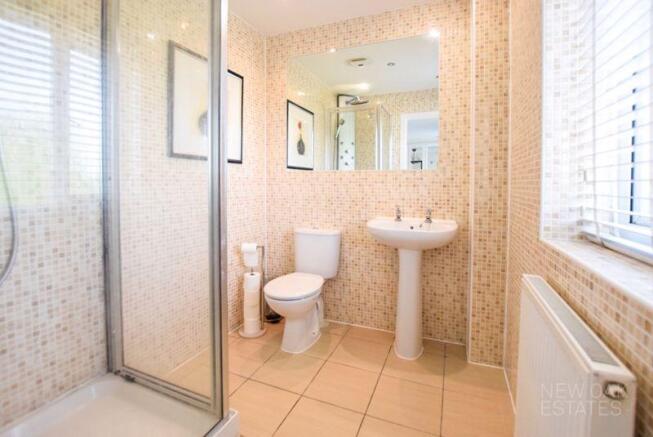 En Suite Showe...