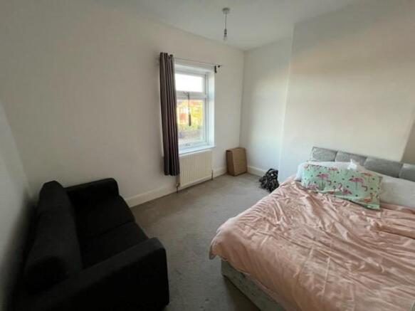 50 Gresley Wood Bed1 T202211251225.jpg