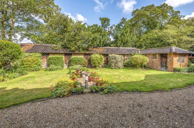 Garden/Out-Houses