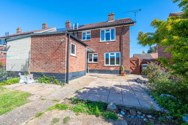 Coronation Drive, Felixstowe photo 4