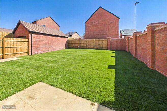 Sutton Drive, Kettering, Northamptonshire, NN16 photo 3