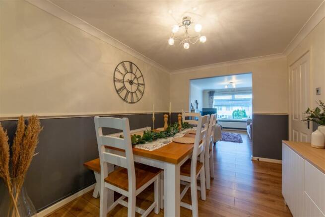11 Hazel Close-16.jpg
