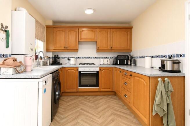 3 bed Town House for sale Image 5
