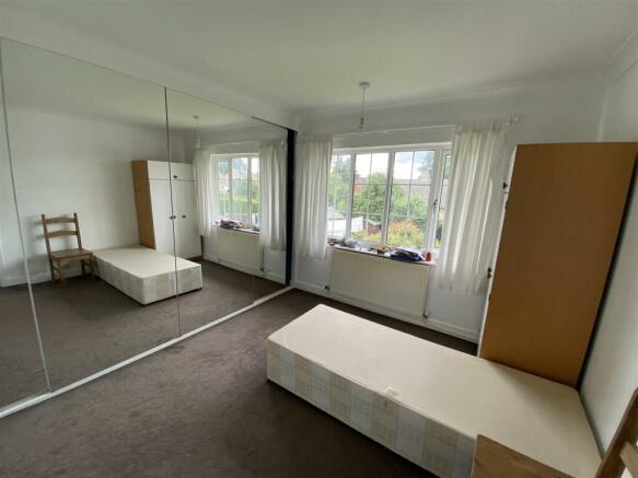 Bedroom no.2 rear double: