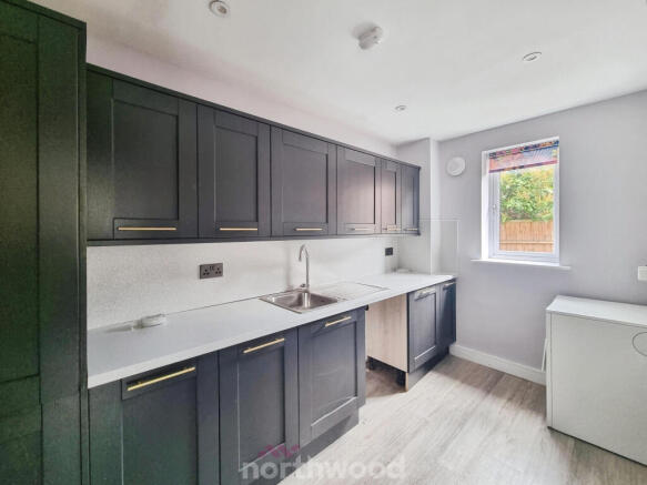 4 bed Detached for sale Image 8