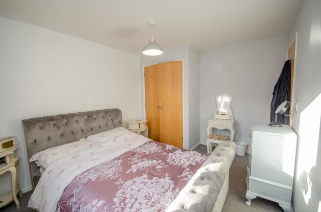 Bedroom 1 pic 2.jpg