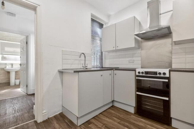 3 bed Terraced for sale Image 5