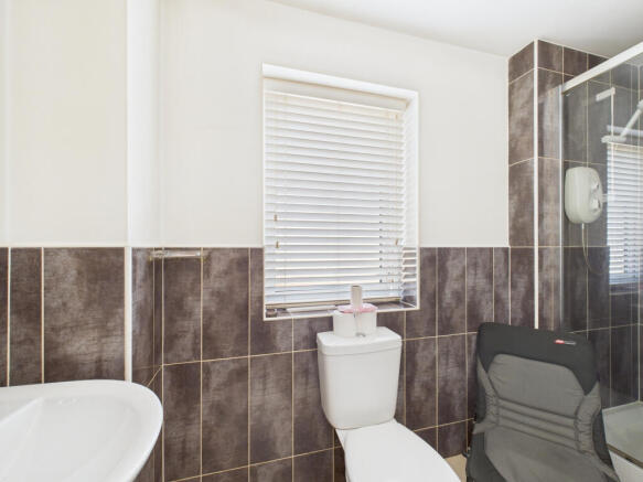 3 bed Semi-Detached for sale Image 10
