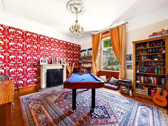 Dining Room/Bedroom 5