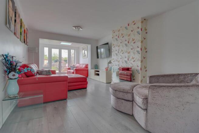 Elder Avenue, Wickford photo 4
