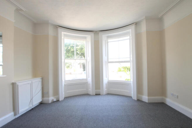 Bay Window to Front