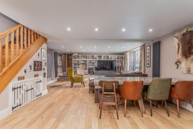 4 bed Barn Conversion for sale Image 6