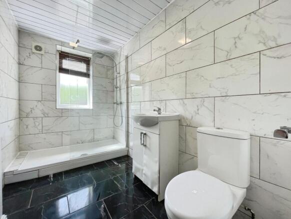 3 bed Semi-Detached for sale Image 9