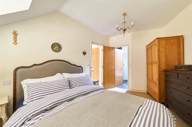 9 Midland Close-38.jpg
