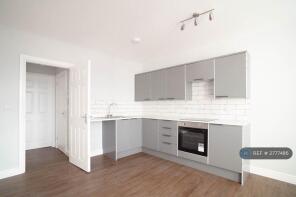 7 Basement Flat, Pelham Place, Pelham Road, Seaford BN25 1EN
