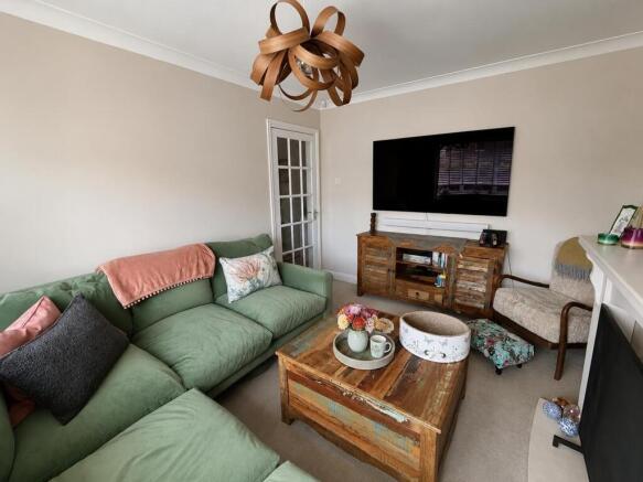 3 bed House to rent Image 9