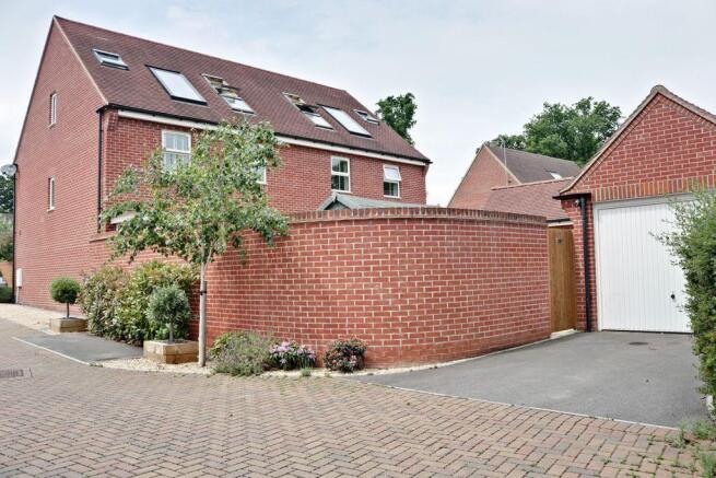 Single Garage
