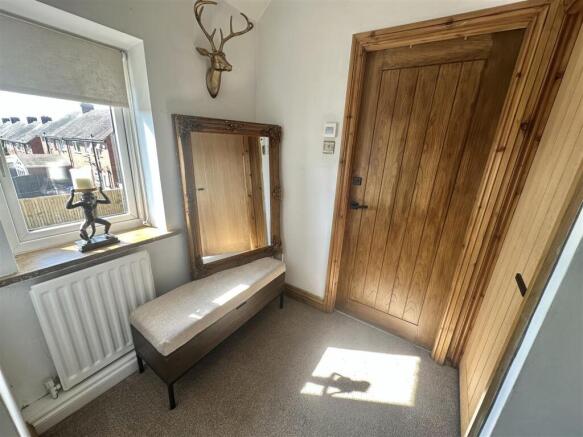 3 bed Semi-Detached for sale Image 12