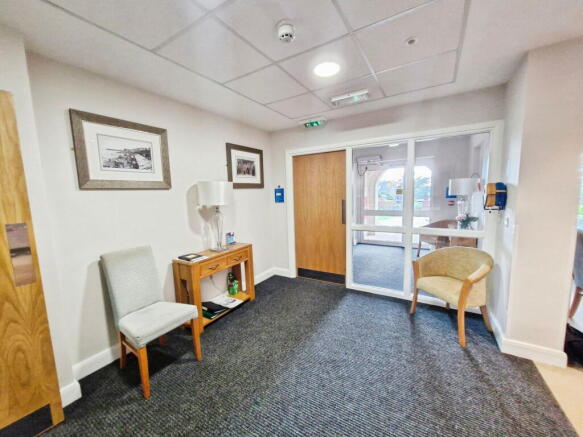 2 bed Apartment for sale Image 11