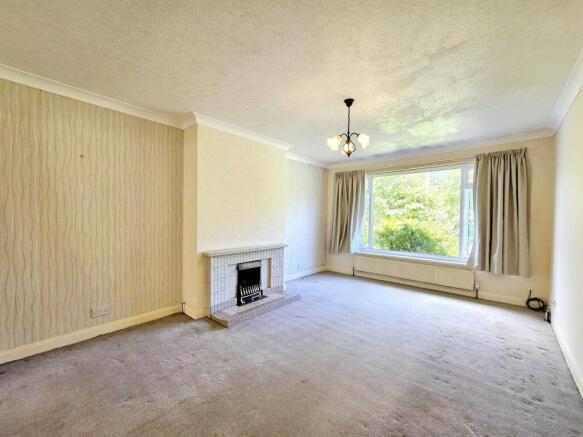 3 bed Semi-Detached Bungalow for sale Image 2